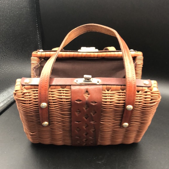 Rare Find 60s/70s Coated Wicker Buckle Handbag Hand Made In Hong Kong EUC - Picture 9 of 13